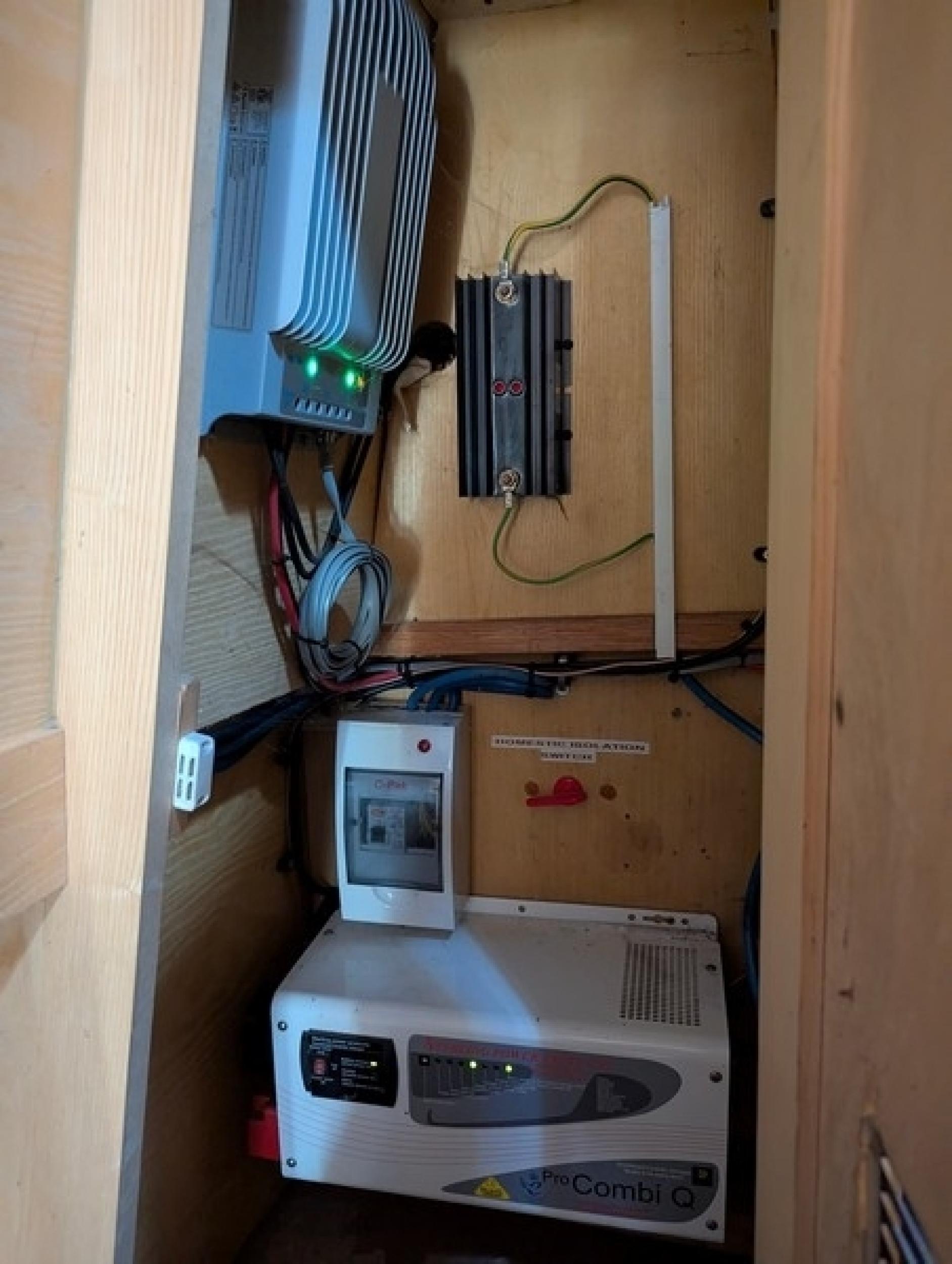PXL 20250408 151048889